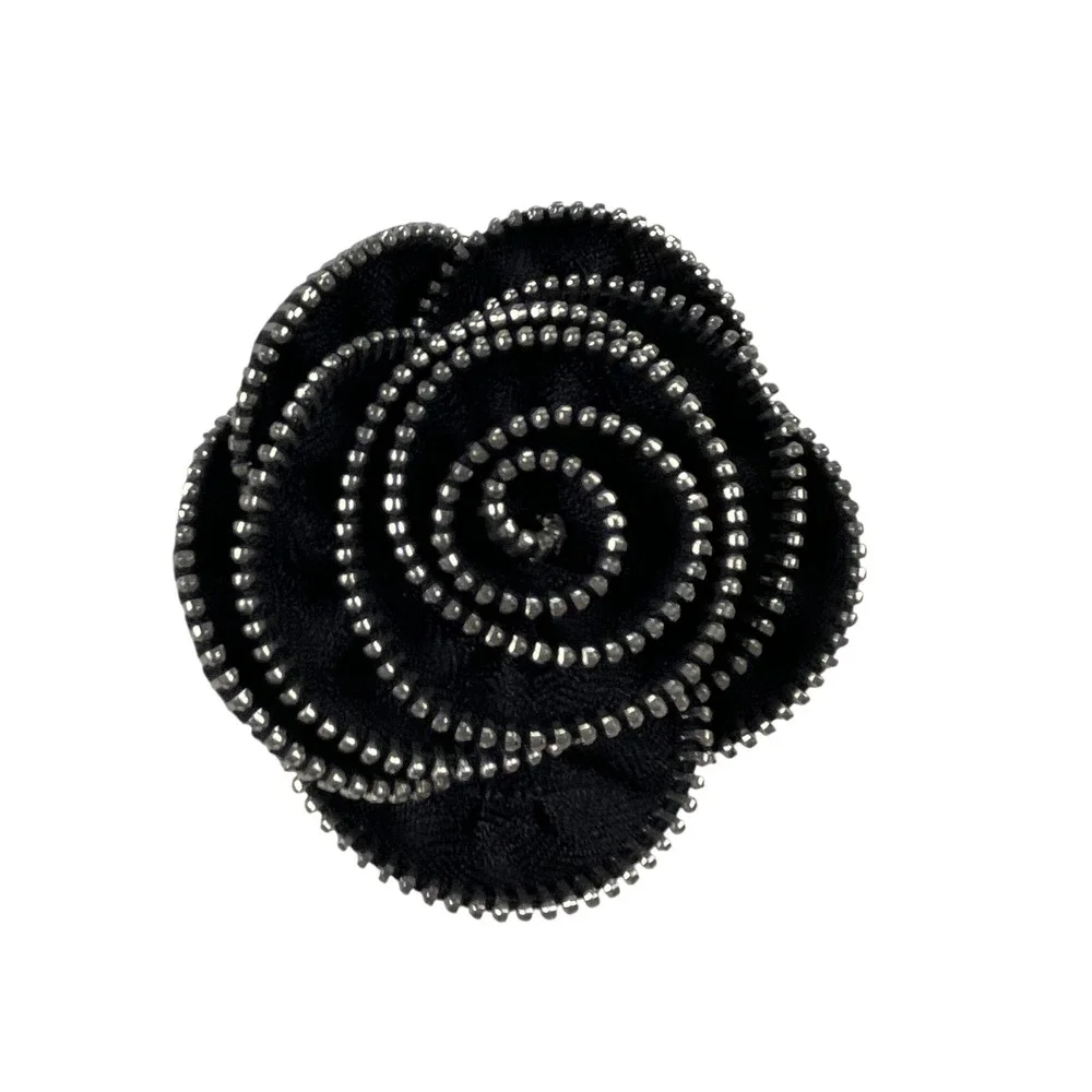 NWOT Grace Adele Black Zipper Flower Brooch & Purse Clip‎